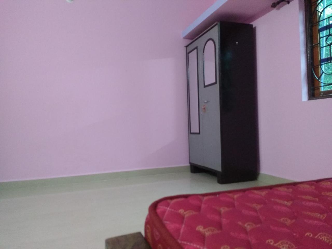 The Purple House * Agonda